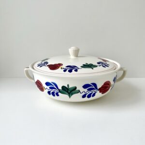 Porcelæn terrin med låg✨