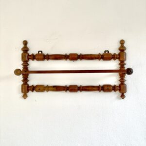 Gammel svensk håndklædeholder 🍂