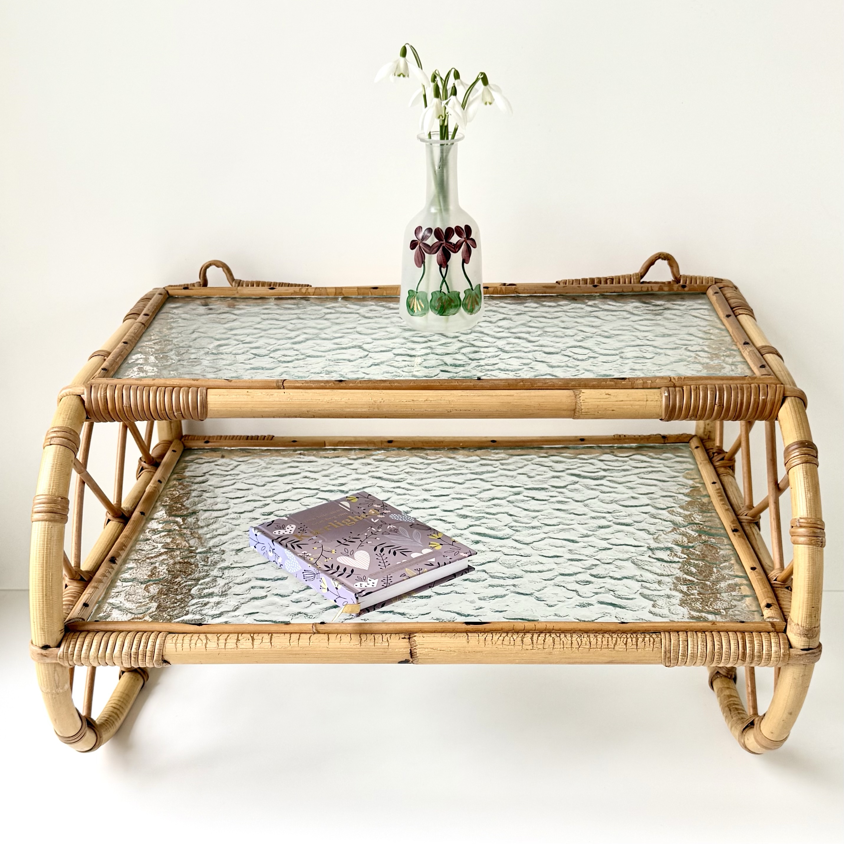 Væghylde i bambus 🍂