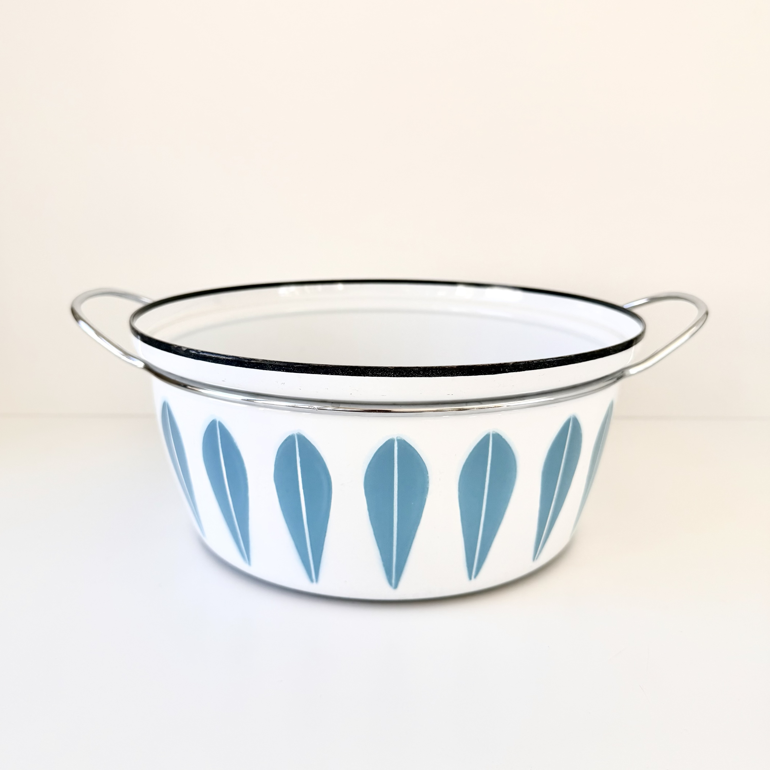 Stor Lotus emaljegryde 🩵